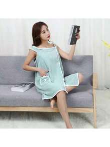 1pc Thickened Coral Fleece Bathrobe, Suitable For Bathing, Home Use, Adult Women, Absorbent Bath Towel