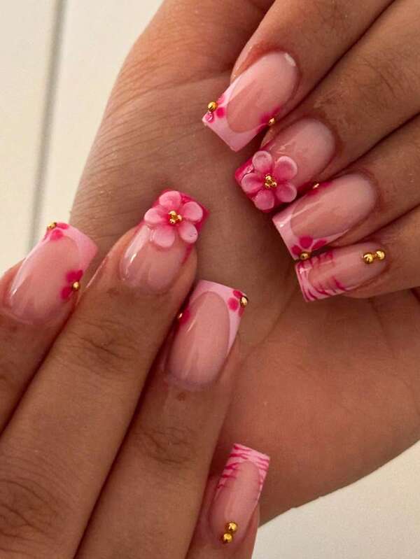 24PCS Mid-Style Square Nail Patch Red Striped French Sweet 3D Stereogram With Diamond Flower Wearable Nail Set Is Suitable For Women's Daily Wear, Parties And Gatherings (With: One Piece Of Jelly Glue And One Roll Strip)