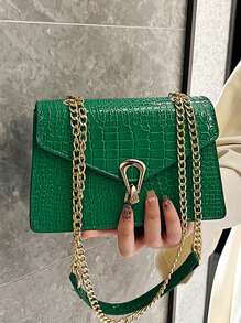 鳄鱼压纹绿色小方包，时尚百搭单肩斜挎包，简约梯形翻盖链条锁扣手提包