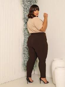 TAILORED PLUS SIZE DRESS PANTS ELASTANE BENGALINE 2 BUTTONS ZIPPER WAISTBAND ELEGANT CURVE - Maroon - View 2