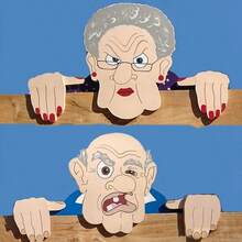 1PC/2PCS Whimsical Wooden Garden Fence Decorations, Elderly Couple Peering Over, Artistic Illustrated Yard Art, Unique Atmosphere Design For Outdoor Spaces, Loving Couple Garden Decor, Outdoor Fence Yard Sign Art, Cute Decorative Gift, Holiday Lawn Decoratior