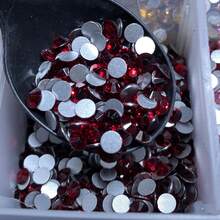 SS3-SS60 Deep Red High Quality Glass Flat Bottom Diamond With 12 Equal Cut Facets, Suitable For DIY Jewelry, Clothing And Other DIY Projects