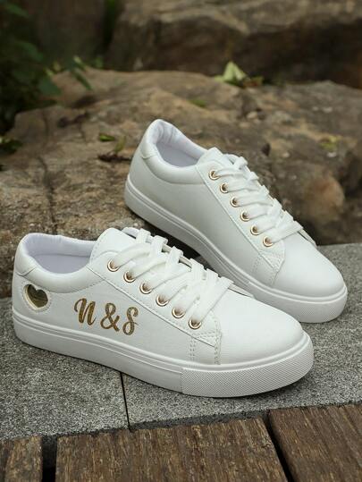 Personliga hjärtformade sportskor, glittertypsnitt med anpassat namn, födelsedagspresent, årsdagspresent, klasskamratpresent, familjepresent, brudtärnepresent, brudpresent, högtidspresent, vardagsskor för par