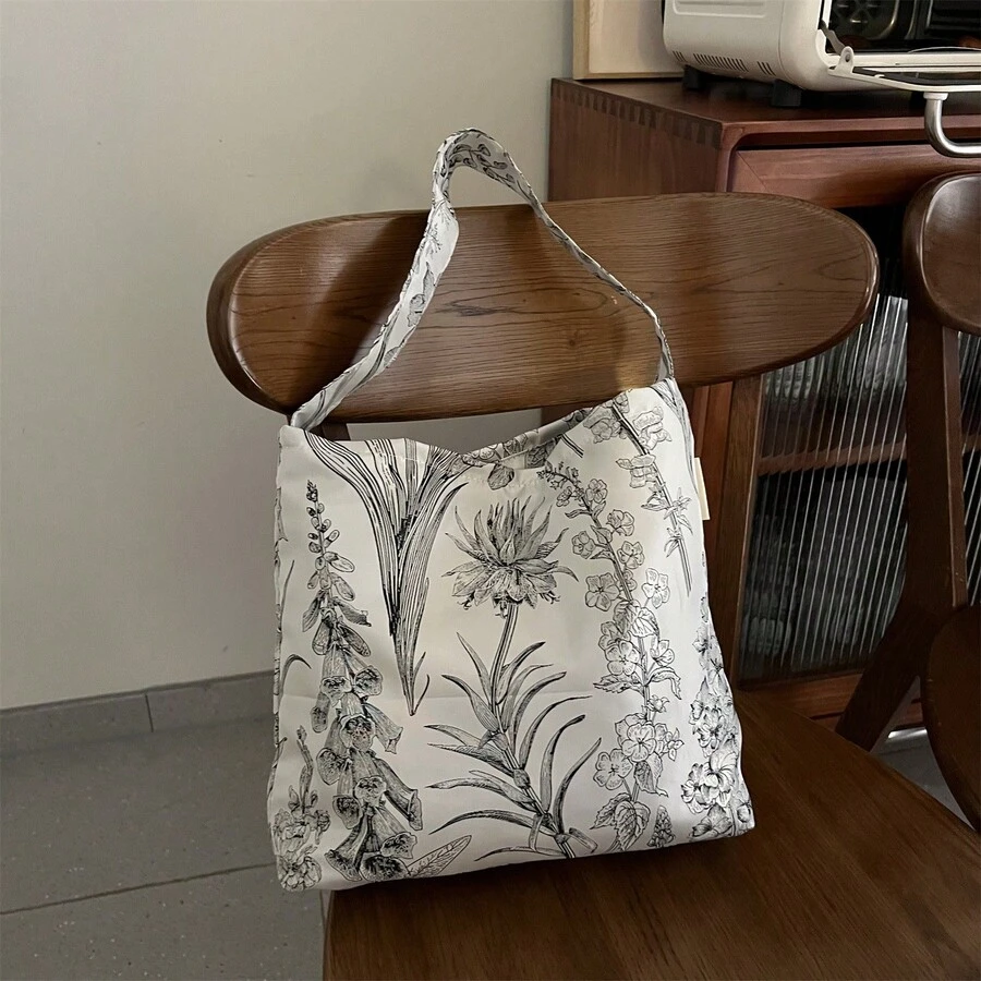 Women Shoulder Bags - 大號單肩腋下包 - 查看 1