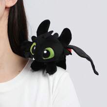 Spin Master Série Domador de Dragões Oficialmente Autorizada - Chaveiro Fofo de Toothless de 13cm de Altura e Gancho para Mochila, Figura Sentada de Brinquedo de Pelúcia, Presente de Aniversário para Amigos