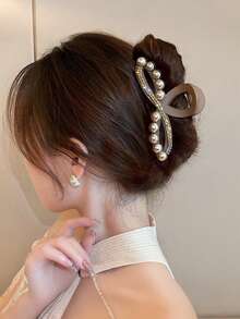 1pc Rhinestone & Faux Pearl Infinitive Bow Shape Hair Claw Clip, Chinese-Style Hair Clip, Office Lady Hairpin, A Nice Gift For Her Hair Clips Hair Jaw Clip Hair Clamps Hair Clutch Hair Catcher Clip, Casual Fall Winter Hair Accessories For Women For Vacation Outfits Woman - Multicolor - View 5