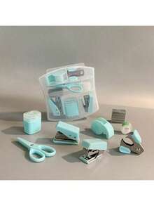 1件套办公用品，桌面配件，8合1办公用品套装，包含打孔器、起钉器、订书机、胶带座、小卷胶带、卷笔刀、剪刀和500枚10号订书钉。学生文具套装，职场礼品——送给学生和同事的完美礼物。