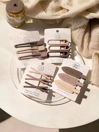 12个咖啡色可爱时尚发夹，适合短发日常佩戴，包括爪夹、发爪、发卡、发夹等，是理想的发饰。