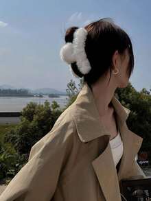 Hatastic 3pcs/Set Plush Hair Clips, 3 Colors (Beige + Coffee + Pink), 11cm Criss-Cross Design Hair Accessories Women Claw Clip Autumn Accessories Fall Winter For Vacation Outfits Woman Gifts - 3pcs (pink + Coffee + White) 11cm Cross Clip - View 7