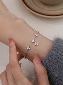 1pc Fashionable Four-Leaf Clover Zirconia Bracelet For Women, Elegant, Sexy, Luxury, Romantic Style, Niche Design, Exquisite Accessory Suitable For Daily, Party, Festival Gift