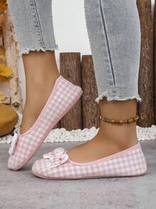 Pantuflas con decoración de lazo a cuadros de dibujos animados, suela blanda antideslizante y ligera para uso en interiores