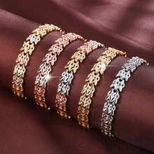 Vòng tay hình trái tim nhỏ nhắn, tinh tế và thời trang theo phong cách Hàn Quốc, phù hợp để đeo hàng ngày, có thể dùng như vòng đeo tay hoặc phụ kiện. - F51513 - Xem 8