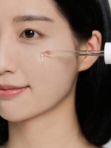 SKIN1004 100毫升/3.38液盎司马达加斯加积雪草毛孔细致精华液，舒缓泛红，修复肌肤屏障，缩小毛孔，水润轻盈质地，温和呵护敏感肌肤，适合日常使用，韩国化妆品 - 01 - 查看 6