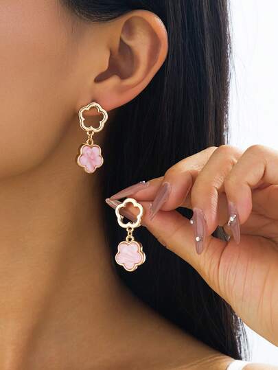 1 Pair Classic Fashion Cute Hollow Lucky Pink Clover Pendant Earrings For Women