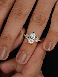 1 chiếc nhẫn bạc S925 đính kim cương hình bầu dục 4 chấu, kiểu dáng châu Âu thanh lịch dành cho nữ, tinh tế và độc đáo, phù hợp cho các buổi dạ hội, họp mặt và tiệc tùng, món quà trang sức cao cấp dành cho phụ nữ. - Nhẫn kim cương tròn hình bầu dục thanh lịch - Xem 7