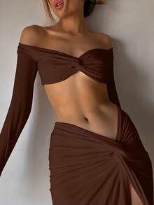 两件套女士性感褶皱露肩短款上衣和开衩半裙，时尚派对及假日优雅套装，秋冬季 - 棕色 - 查看 4