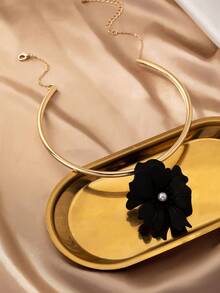 1pc Geometric Circle Flower Pearl Inlaid Elegant French European Exaggerated High-End Choker Necklace - Black - View 3