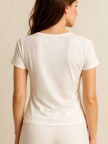"Blusa/top escote con barra metálica mujer 2025 – camiseta minimal chic con bar neckline/keyhole dorado, detalle elegante para look casual‑oficina y salida moderna" - Blanco - Ver 3