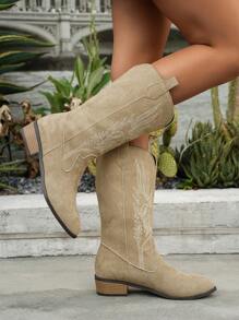 2025 秋冬新款女式刺绣卡其色西部靴，仿麂皮面料高跟粗跟及膝靴，户外休闲时尚正装靴，牛仔靴
