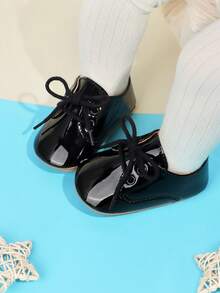 A Pair Of Solid-Color Lace-Up Flat Non-Slip Casual Sports Shoes For Boys Aged 0-1 Years, Suitable For Spring And Autumn. - Black - View 6