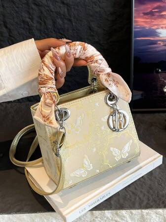 高端奢华戴安娜王妃包，新款单肩斜挎包，百搭纹理刺绣手提包，适合外出搭配服装