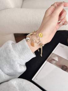 时尚表带，金色链条，女士款，可爱雏菊个性化创意手链，兼容 Series 10/9/8/7/SE/6/5/4，尺寸：38mm/40mm/41mm/42mm/44mm/45mm/46mm/49mm，智能手表表带，女士手链表带，适合作为礼物或送给朋友，可调节表带