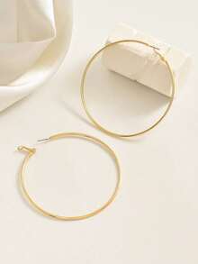 1 对朋克风格镂空金属夸张大圈耳环，适合女性派对、夜总会和日常佩戴