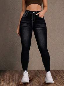 Women's Large-Size High-Waisted Black Slim-Fit Jeans, With Exquisite Embroidery On The Back Pocket, High Elasticity Fabric, Comfortable And Fitted Fit, Elegant And Mature For Daily Wear, Fashionable And Retro Style. - 黑色 - 查看 2