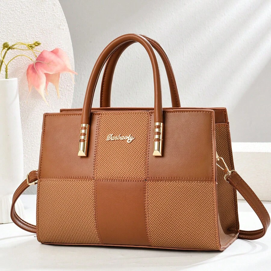 Women Shoulder Bags - 卡其色 - 查看 1