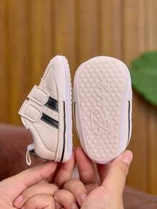 0-1岁婴儿男童/女童运动鞋，软底休闲幼儿鞋0-6-12个月，适合所有季节 - 黑色 - 查看 7