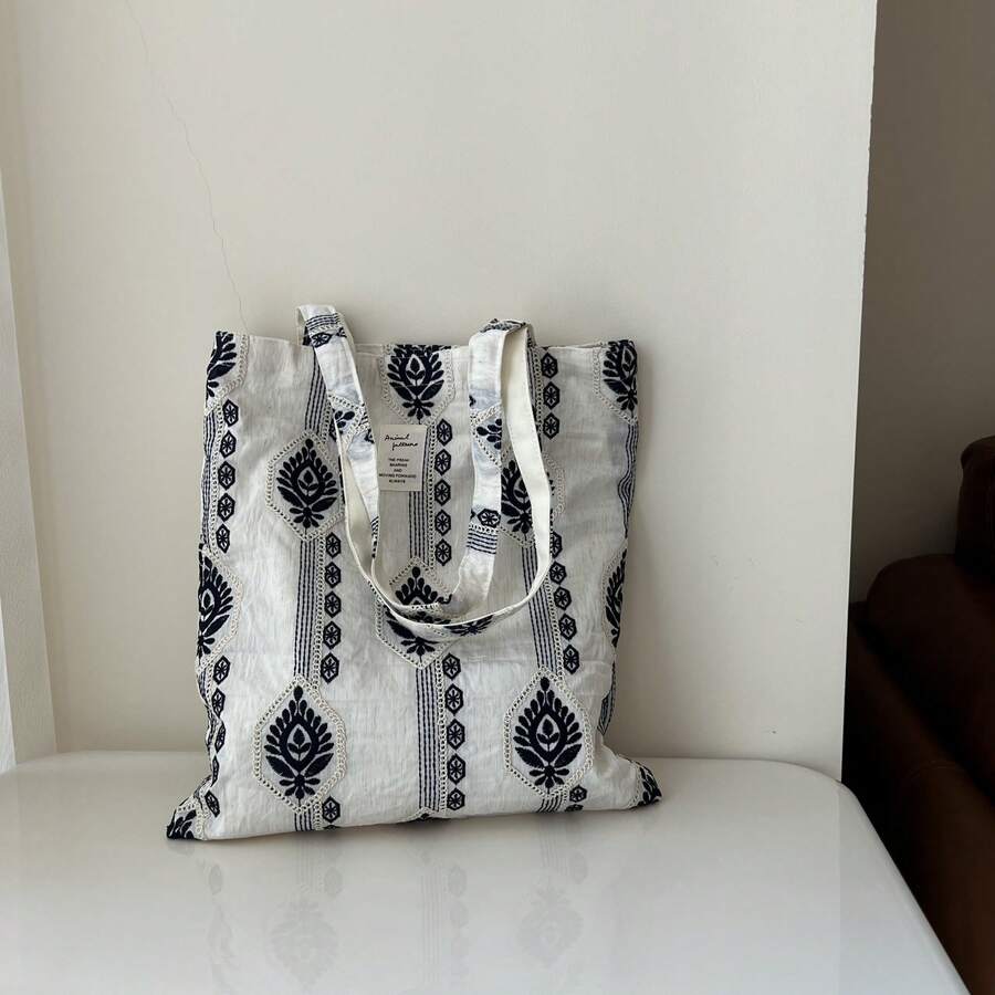 Women Shoulder Bags - 白底藏青繡花 - 查看 1