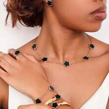 6 pezzi set di gioielli in lega a forma di foglie e quadrifogli per donne - bracciale, collana, orecchini a perno, ciondolo a fiore della fortuna