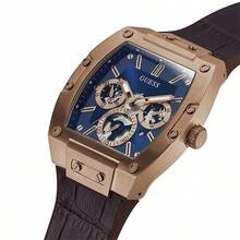 Guess 男士 Tonneau 多功能石英表 GW0202G2 蓝色镂空表盘和弹性表带休闲手表适合日常商务聚会佩戴，是送给父亲男友的生日礼物 - 咖啡棕 - 查看 3