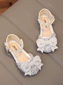 1 Pair Fashion Versatile Pink Girl Pearl & Rhinestone Bow Decor Cute Flat Sandals, Round Toe, Suitable For Daily Wear, Dancing, Outdoor In Spring & Autumn, Glitter Decoration Closed Toe Princess Shoes, Run Small By Half Size