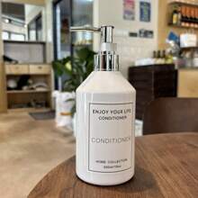 3 件 500 毫升/16 盎司白色斜肩乳液补充瓶，泵式洗发水、沐浴露、护发素可重复使用塑料瓶，带防水标签，润肤露、化妆品包装、浴室沙龙分配器套装