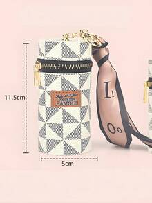 Uma bolsa clássica vintage com zíper decorado com um cachecol, portátil e multifuncional, com um porta-chaves clássico, uma pequena bolsa clássica vintage e acessórios. Inclui um chaveiro tipo carteira rosa, um chaveiro com estampa vintage e elegante em formato de caixa de batom e uma bolsa para guardar fones de ouvido Bluetooth. - Multicolorido - Ver 21