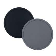 6 Stück schwarze Silikon Getränkeuntersetzer mit Edelstahlhalter - rutschfest, wiederverwendbar und leicht zu reinigen - perfekt zum Schutz von Tischen und Gartenmöbeln vor Wasserringen und Flecken - ideal für den Heimgebrauch mit Tassen, Bechern und Getränken, Silikon Untersetzer für Getränke, Schulanfang, Halloween, Weihnachten