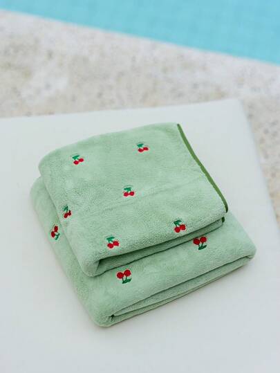 Cirelle 1/2 chiếc khăn tay/khăn mặt/khăn tắm thêu họa tiết quả anh đào bằng vải nỉ san hô, khăn tắm hoặc khăn tay thêu họa tiết quả dâu tây bằng sợi siêu thấm hút màu trơn, khăn tắm cho các cặp đôi, khăn tắm mềm mại và thân thiện với da khi trở lại trường, dùng cho tiệm làm đẹp, phòng tắm tại nhà, kỳ nghỉ hè ở bãi biển, đồ dùng thiết yếu cho hoạt động ngoài trời, quà tặng đặc biệt, sử dụng khi trở lại trường, sử dụng khi đi chơi cùng gia đình