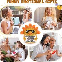 1个火烈鸟咖啡杯蜜蜂哈巴狗浣熊猫头鹰太阳羊手工编织毛绒玩偶挂饰，充满正能量，可以作为小礼物送给亲朋好友。可爱的针织玩具挂饰非常适合摆放在家中的客厅和书桌上，作为生日礼物和房间装饰。可爱的玩偶礼物设计和鼓励的话语，温暖又甜蜜！这些可爱的玩偶将永远是你的朋友，它们会让你感到轻松快乐！ - 彩色 - 查看 5