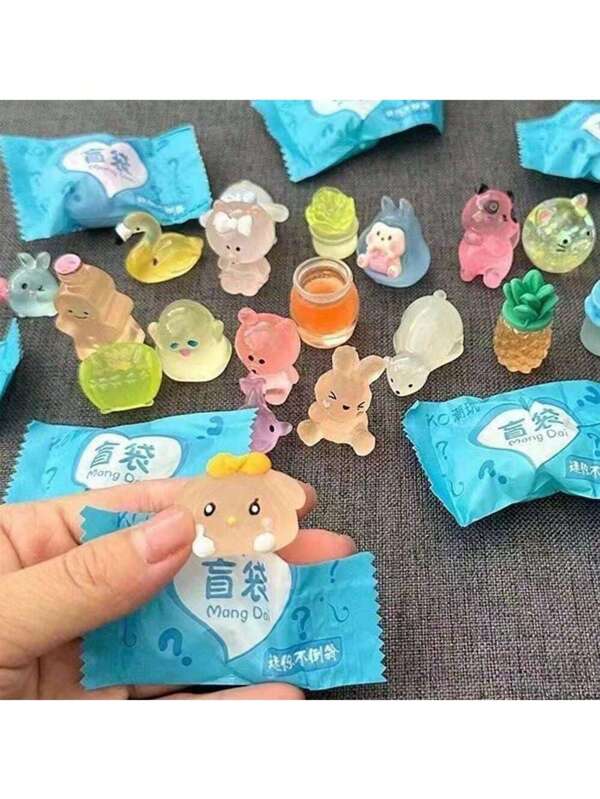 10pcs/20/50pcs/Set Mini Luminous Realistic Animal Series - Fashionable Figurines, Random Color Guessing Games - Ideal Choice For Parties And Gifts [Each Blind Bag Is Unique], Suitable For Christmas, Birthday Gifts, Home Decoration