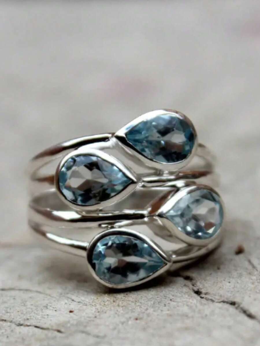 1枚优雅多层镂空天蓝色水晶女士厚银鸡尾酒戒指，正面腕部缠绕式金属银戒指，适合日常佩戴