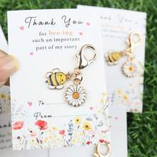 10pcs "Thank You For Being Such An Important Part Of My Story" Encouragement Card With Bee And Daisy Flower Keychain Set, Perfect Inspirational Gift For Family, Teachers, And Team Members - Multicolor - View 7