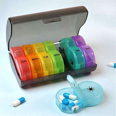 每周药盒收纳盒 | 易于打开的 7 天每日 2 次药片盒 | 旅行药盒，带按扣盖设计 | 适用于维生素、补充剂和药物的药片收纳盒（曲线标记）