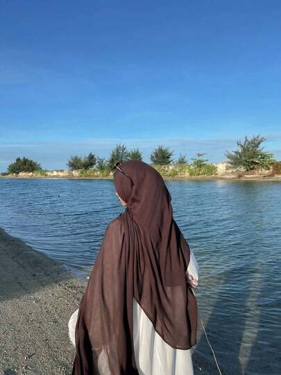 1pc Women Solid Color Chiffon Beach Scarf, Muslim Headscarf, Arabic Casual Long Scarf, Suitable For Daily Use For Dress