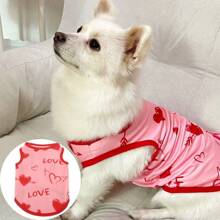1 件宠物背心，粉色字母和心形设计，透气高弹力狗衣服，夏季