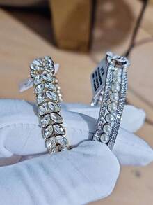 1 Stück Armreif mit Buchstaben, Perlen, Blatt- und Strass-Dekor, eleganter Luxus-Vielseitigkeits-Neuheits-Geschenkartikel, bestes Accessoire