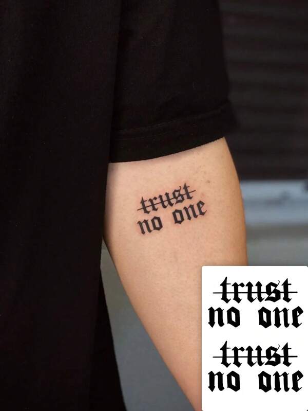 1 peça de tatuagem temporária de ervas masculina, adesivo de tatuagem com frase gótica em inglês, à prova d'água e de suor, dura de 7 a 14 dias, adequado para homens