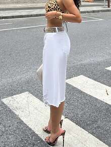 Women's Classic Relaxed Fit Denim Shorts - Non-Stretch Solid Color Raw Hem Summer Shorts With Distressed Scratch Detailing (Mid-Rise Loose Fit, Heavyweight Cotton) - trắng - Xem 5