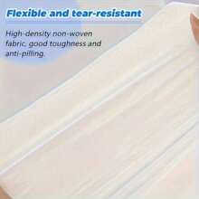 50/100 Fogli monouso per massaggi con design perforato - 80cm X 180cm in morbido e durevole tessuto non tessuto, adatto per spa, tatuaggi, cerette e lettini da massaggio - Igienici e facili da pulire, rivestimenti per lettini da trattamento | Design con apertura centrale