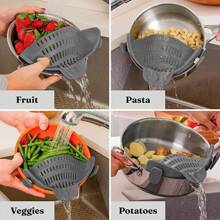 Colador de pasta con olla de silicona lateral, 1 pieza Adjustable Clip de Silicone en colador de cocina, utensilios de cocción esenciales para el hogar, accesorios de la cocina y utensilios, herramientas de cocinar, artículos esenciales de dormitorio, novio, cocina